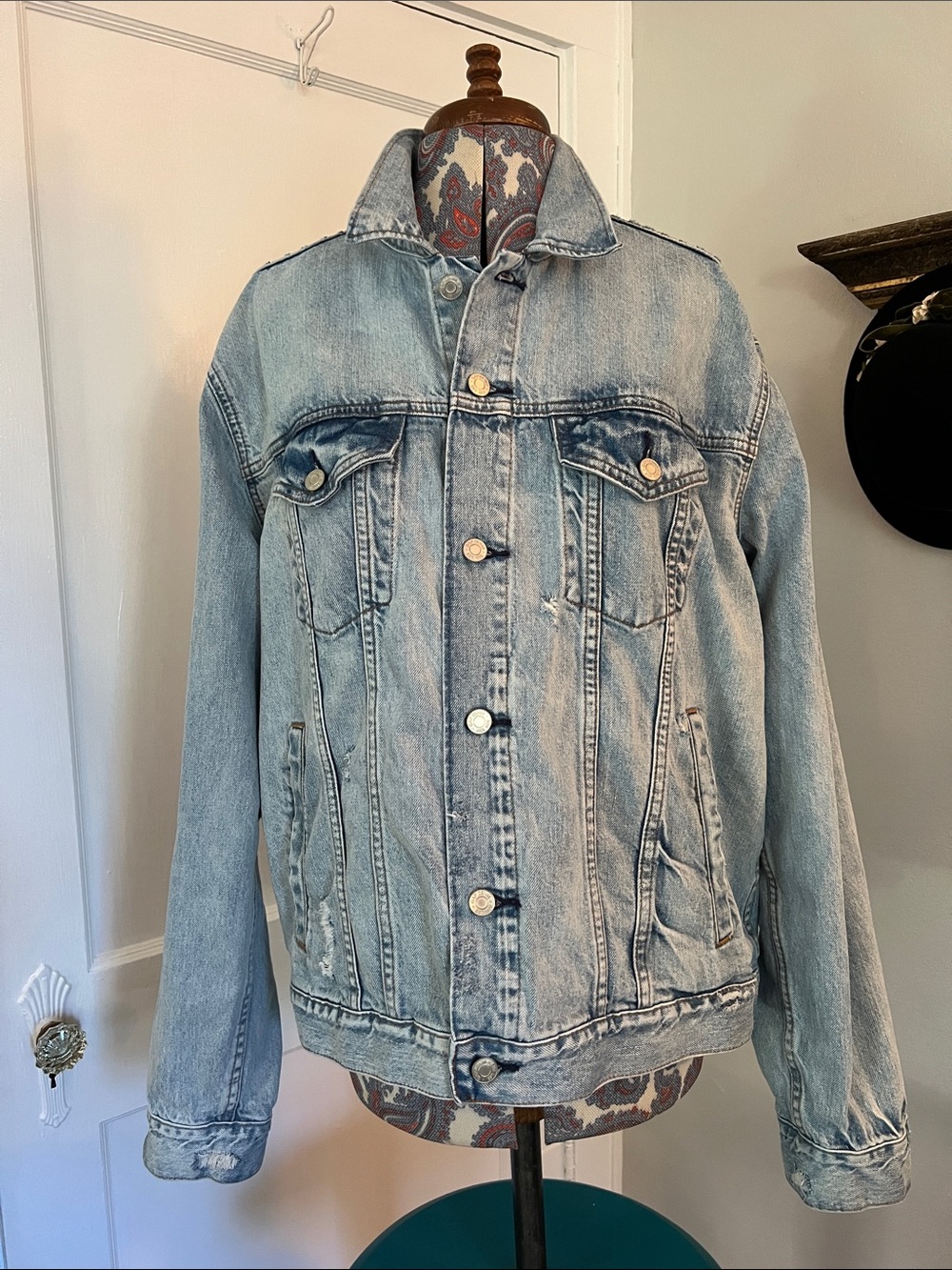 Women’s GAP Destroyed Light Wash Denim Jacket